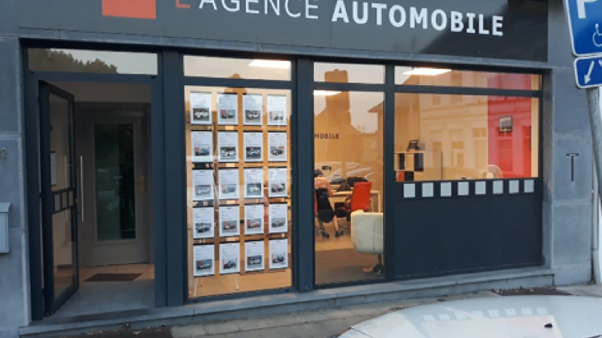 agence automobile 3.png
