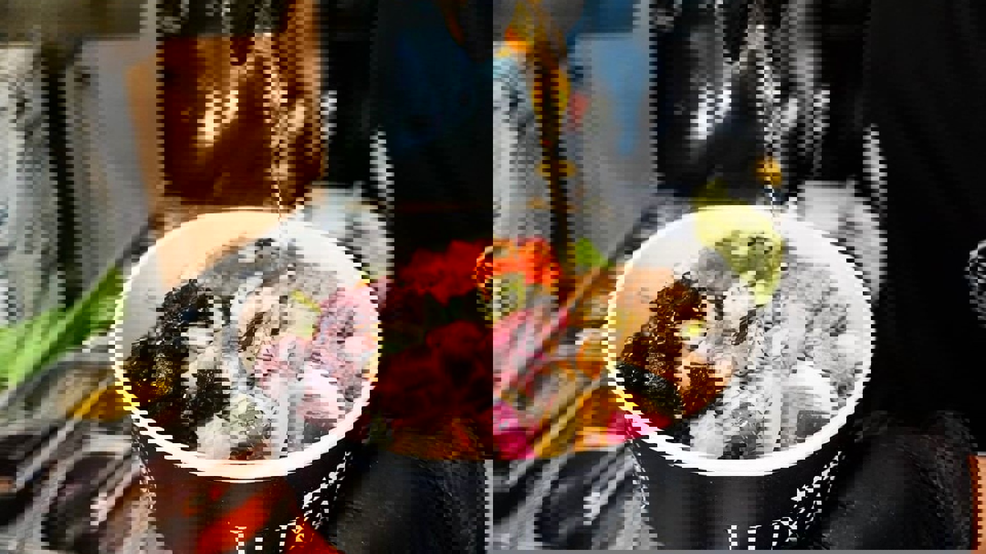 False ?  : Luxalad 7