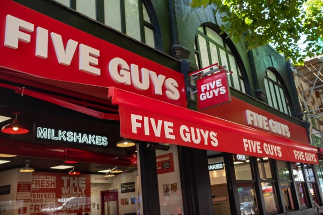 La chaîne de hamburgers Five Guys réserve des fonds pour son expansion européenne