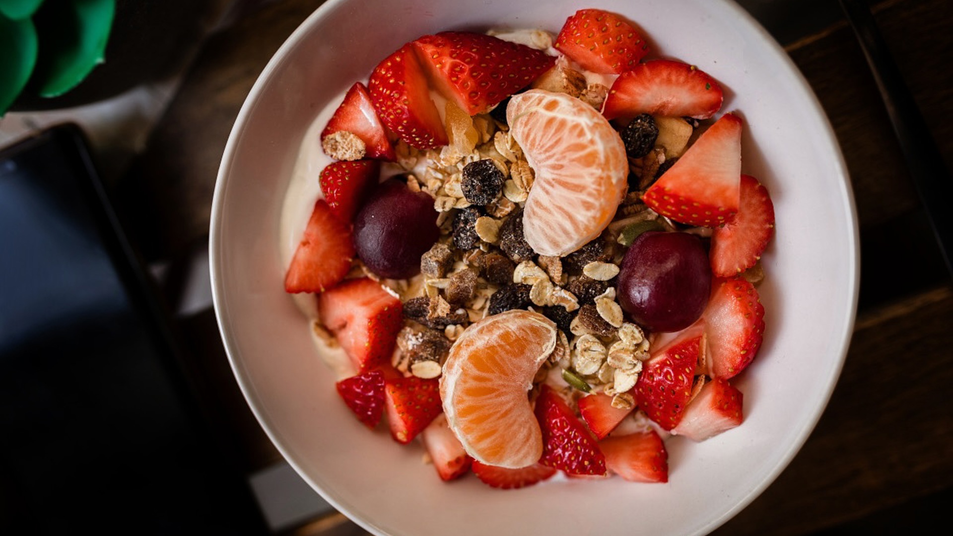 False ?  : Luxalad 4