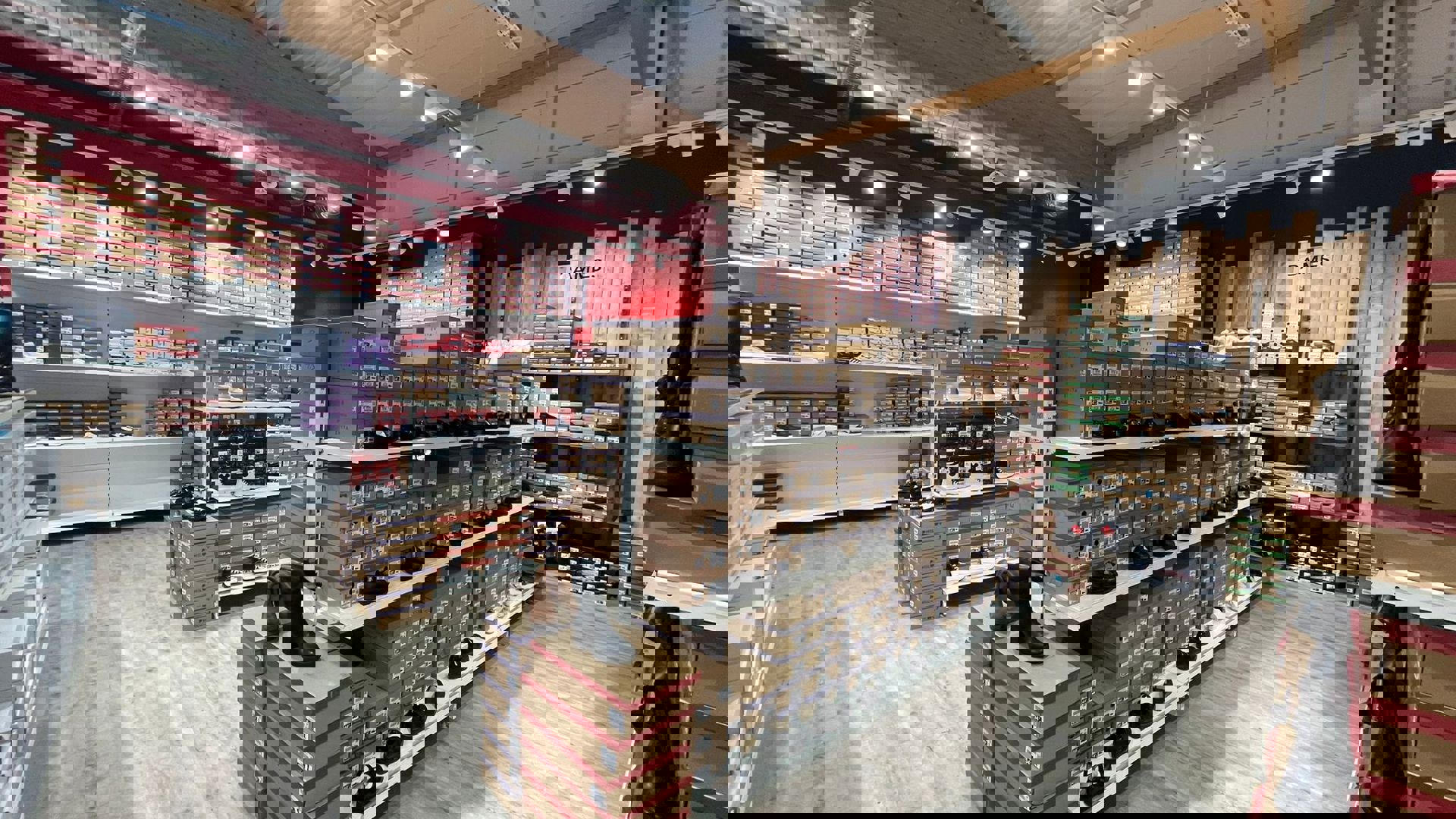 False ?  : Chaussea Photo 7