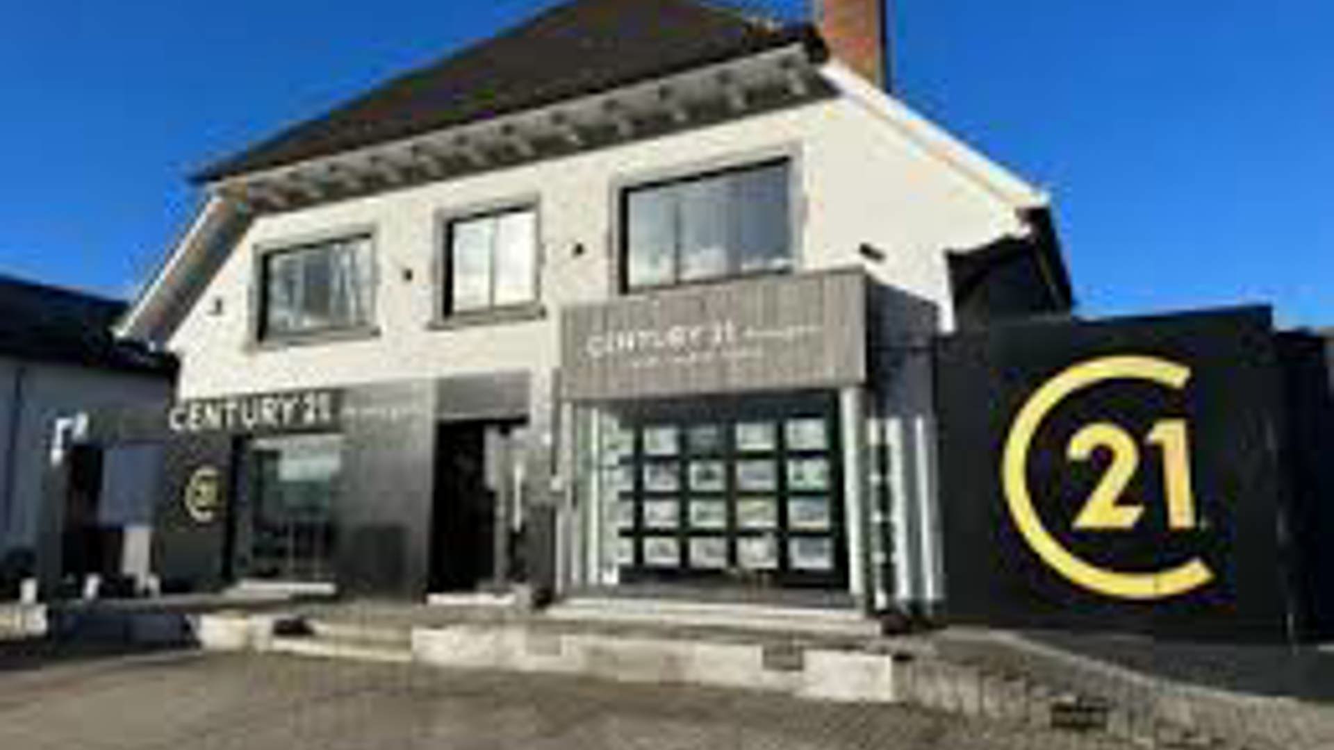 False ?  : Century 21 3