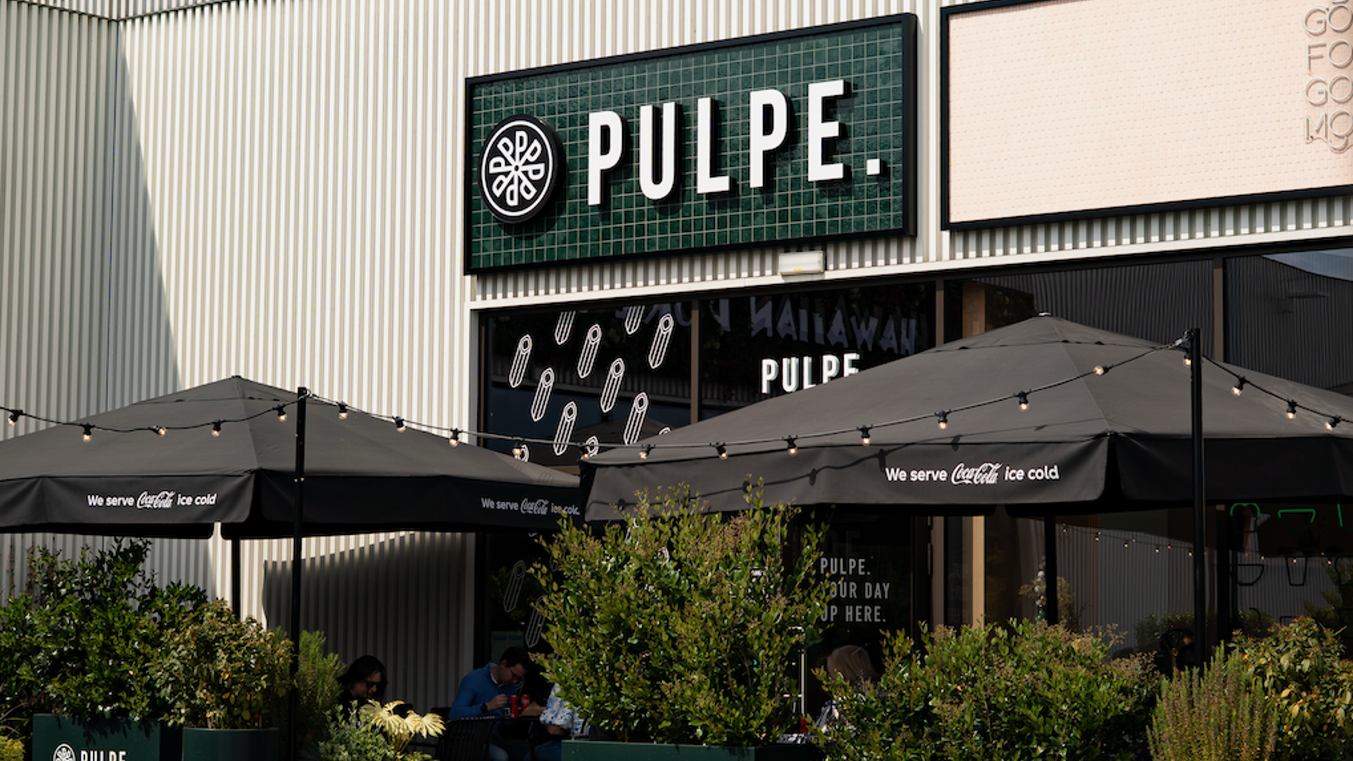 False ?  : PULPE. Photo 0
