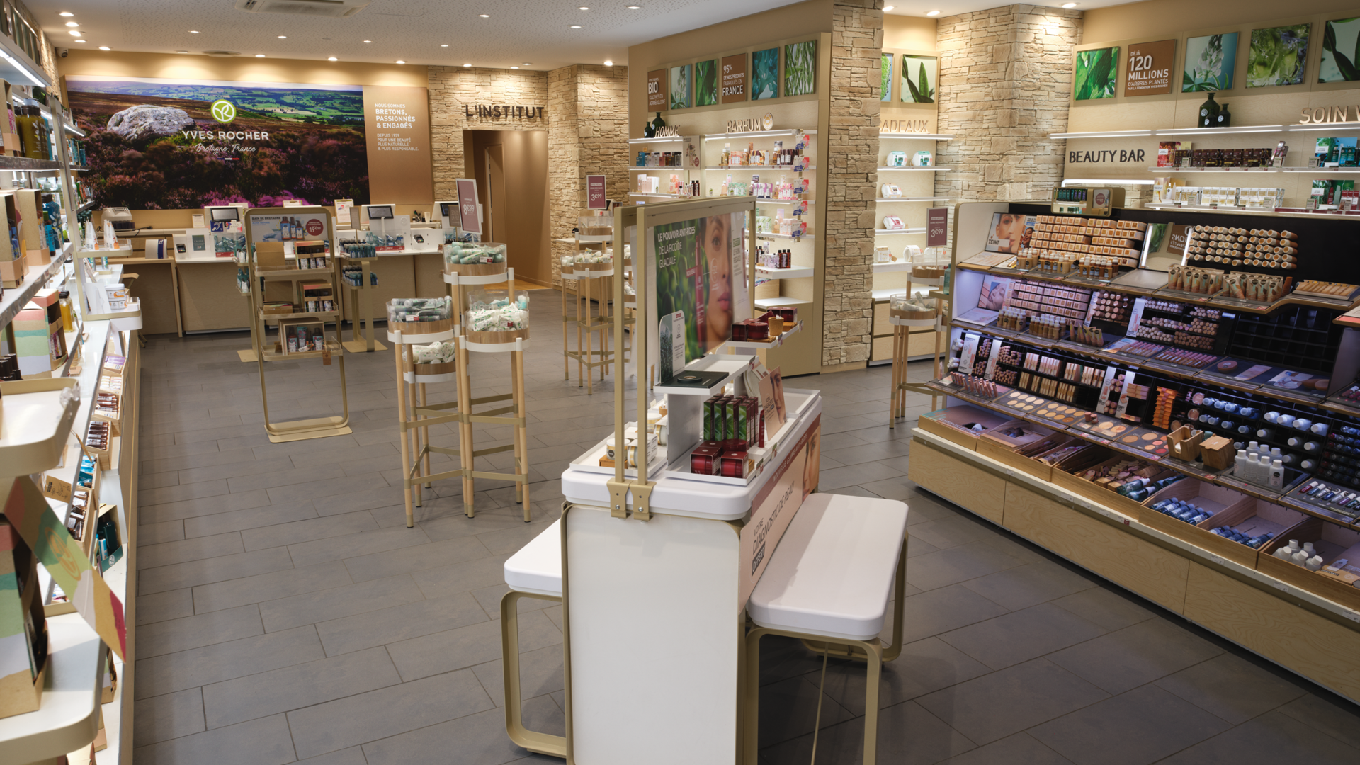 False ?  : YR 0925 3